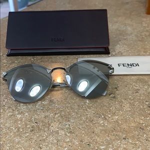 Fendi sunglass